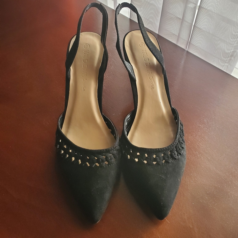 NWOT Wild Diva faux suede black slingback heel